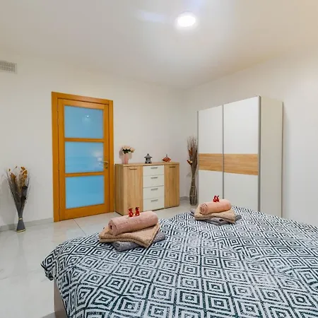 New 3 Bdr 2 Bth Terrace In Bugibba *