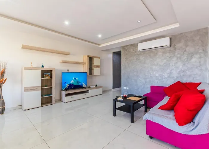 New 3 Bdr 2 Bth Terrace In Bugibba Daire