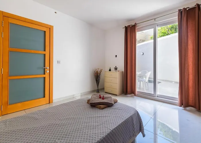 New 3 Bdr 2 Bth Terrace In Bugibba Daire