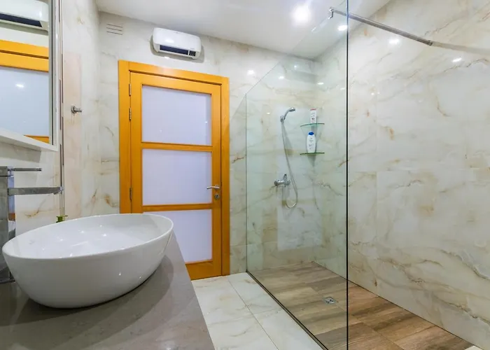 Daire New 3 Bdr 2 Bth Terrace In Bugibba St. Paul's Bay