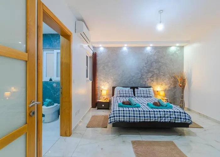 New 3 Bdr 2 Bth Terrace In Bugibba Daire *