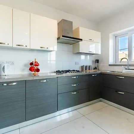 New 3 Bdr 2 Bth Terrace In Bugibba Apartment